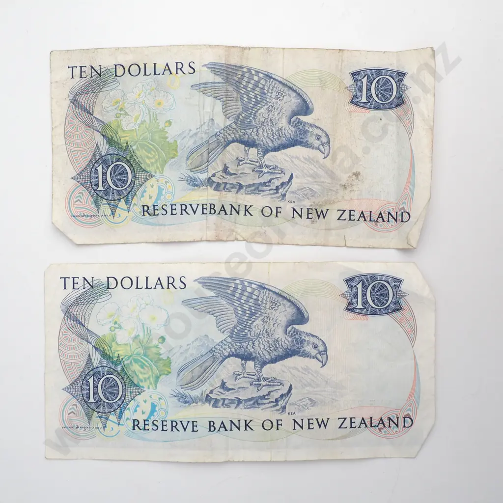 Two NZ Ten Dollar Banknotes Image 1++