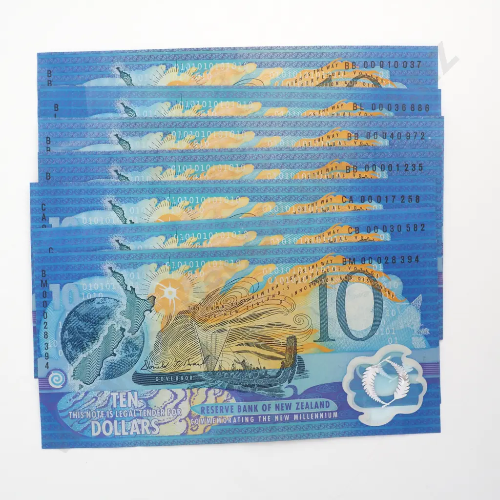 Seven NZ Millennium Ten Dollar Banknotes Image 1++