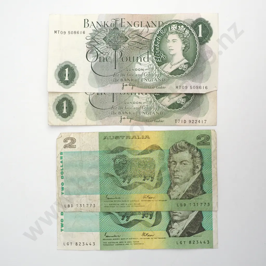 Two Australia Two Dollar Banknotes & Two UK One Pound Banknotes Image 1++