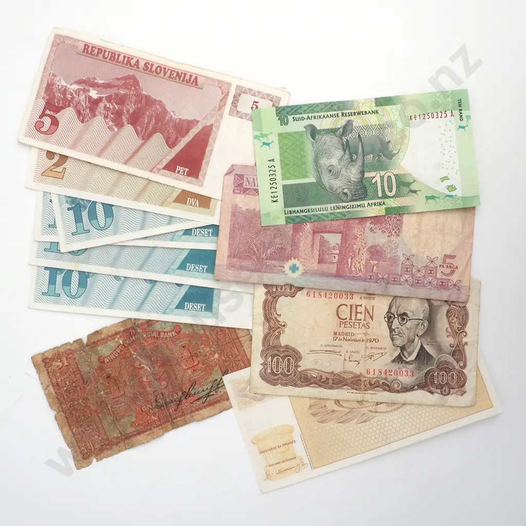Assorted Lot of International Banknotes Image 1++