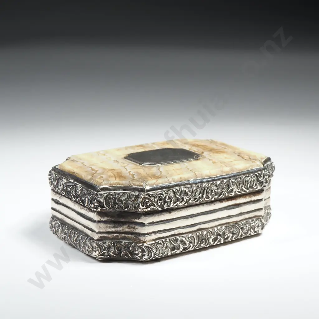 Antique Sterling Silver, Tortoiseshell and Agate Snuff Box Image 1++