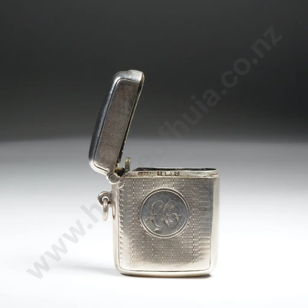 Antique Sterling Silver Vesta w Engine Turned Detailing Image 1++