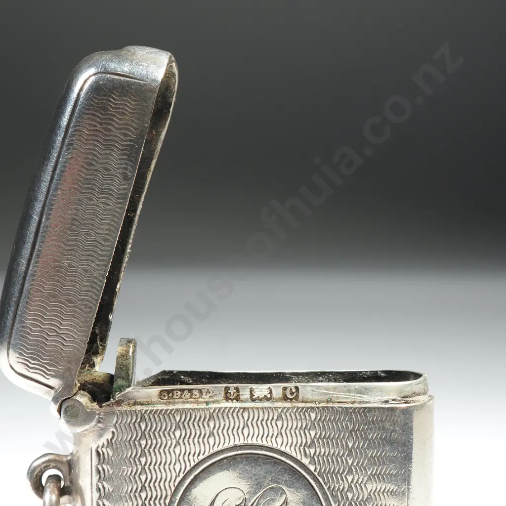 Antique Sterling Silver Vesta w Engine Turned Detailing Image 1++