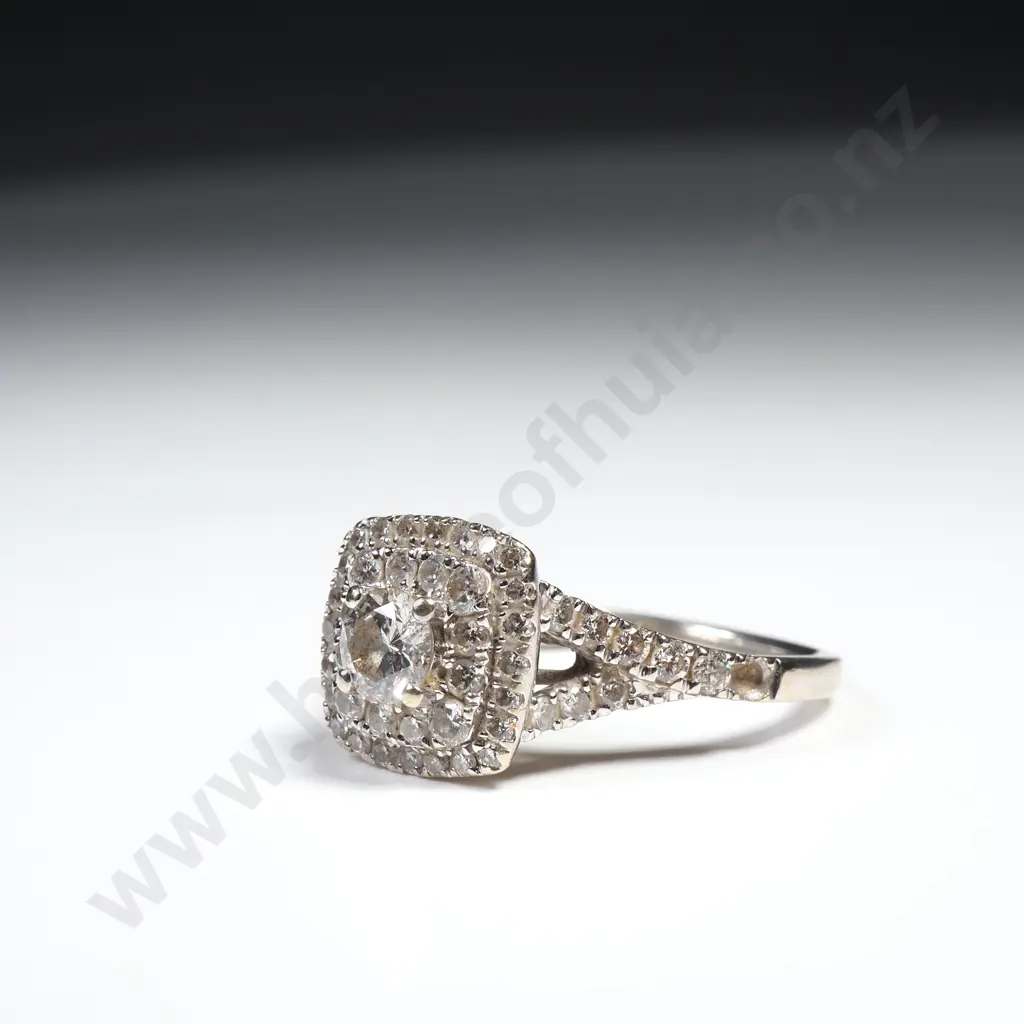 14ct White Gold Diamond Cluster Ring Image 1++