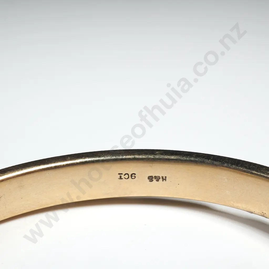 Vintage 9ct Gold Greenstone Panelled Hinged Bangle Image 1++