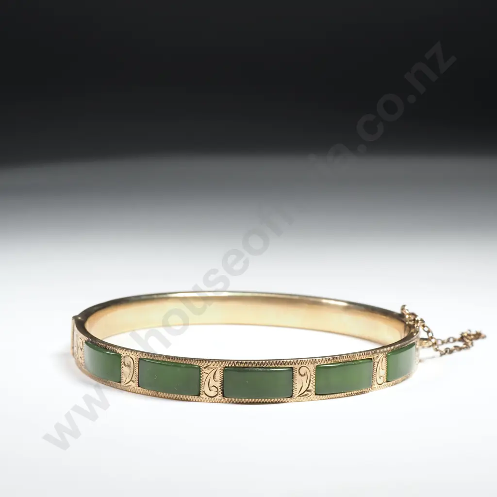 Vintage 9ct Gold Greenstone Panelled Hinged Bangle Image 1++