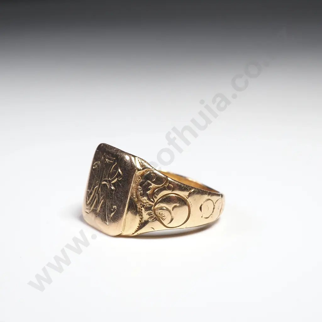 Antique 15ct Gold Signet Ring Image 1++