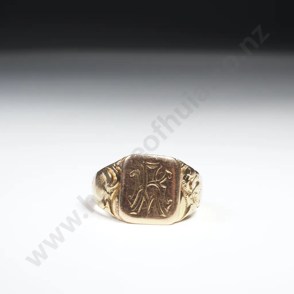 Antique 15ct Gold Signet Ring Image 1++
