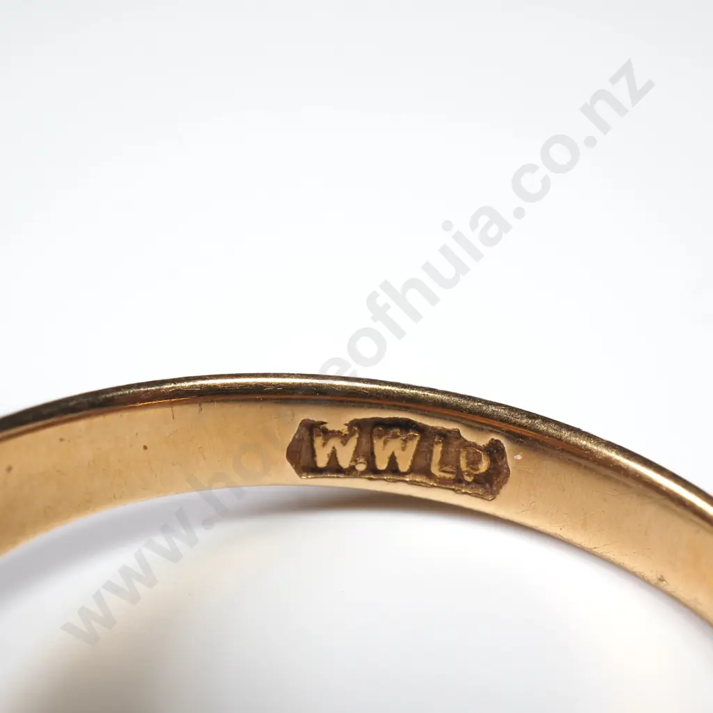 Antique 18ct Gold Signet Ring Image 1++