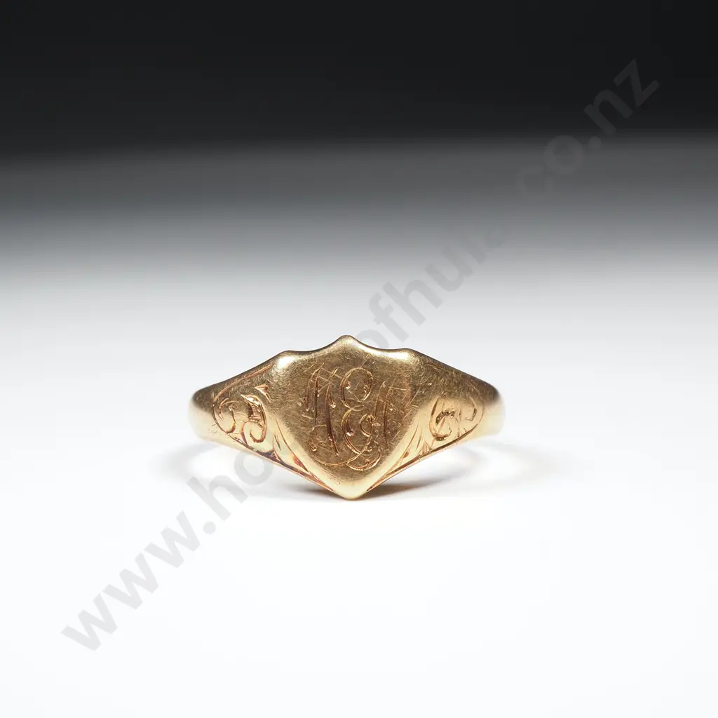 Antique 18ct Gold Signet Ring Image 1++