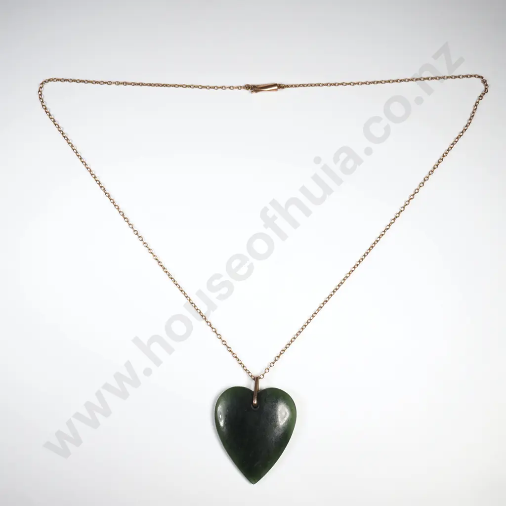 Colonial Greenstone Heart Pendant on 9ct Gold Chain Image 1++