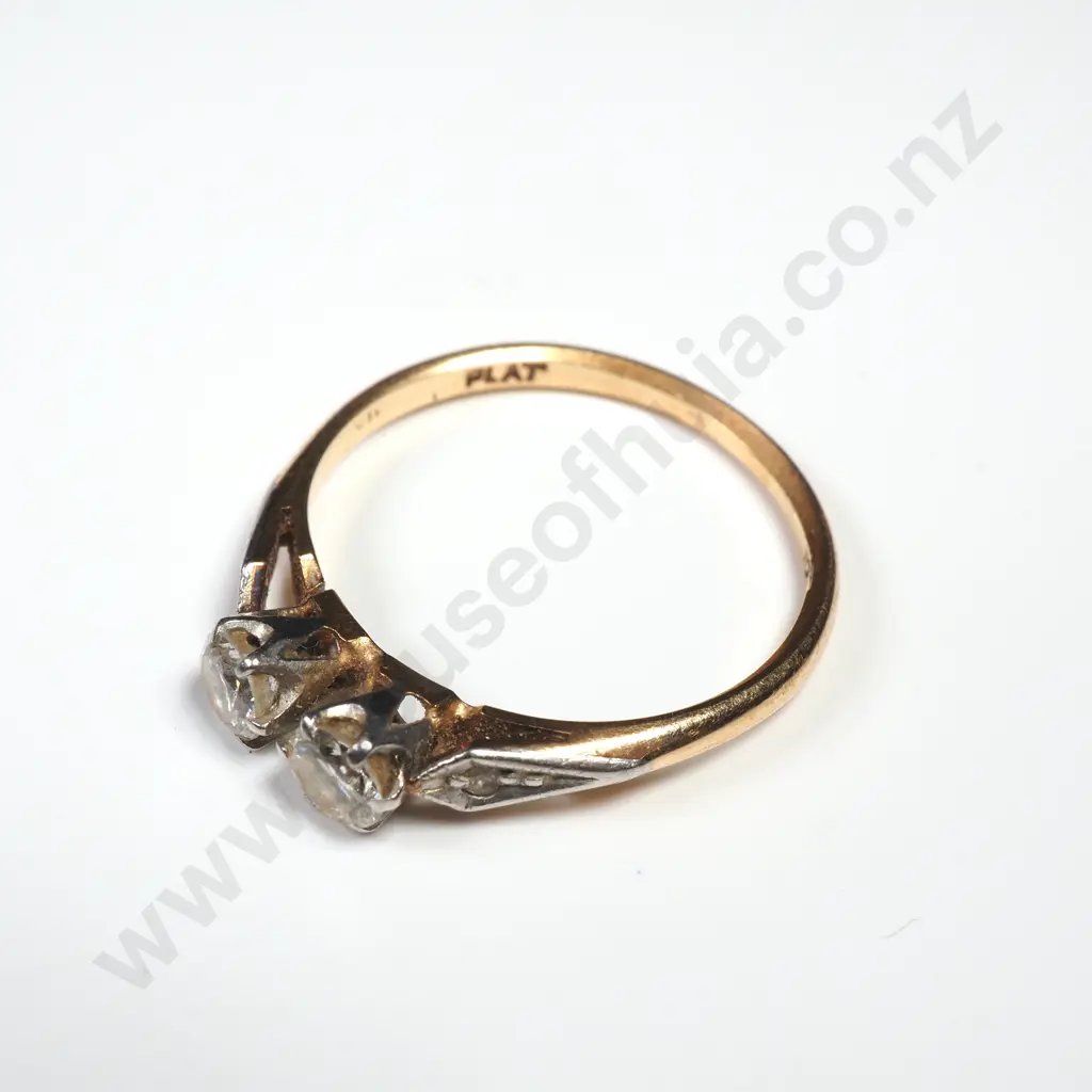 Vintage 18ct Gold Two Diamond Ring Image 1++