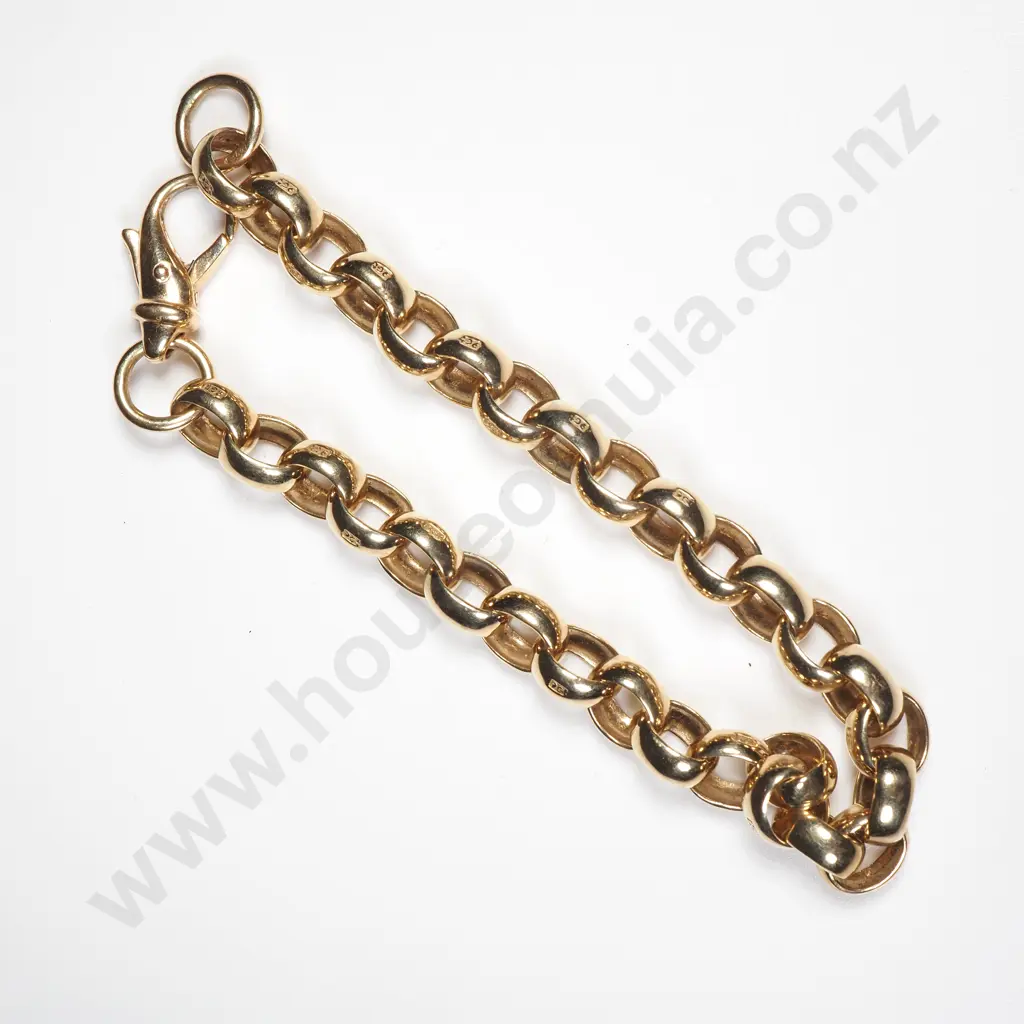 Impressive 9ct Gold Belcher Bracelet Image 1++