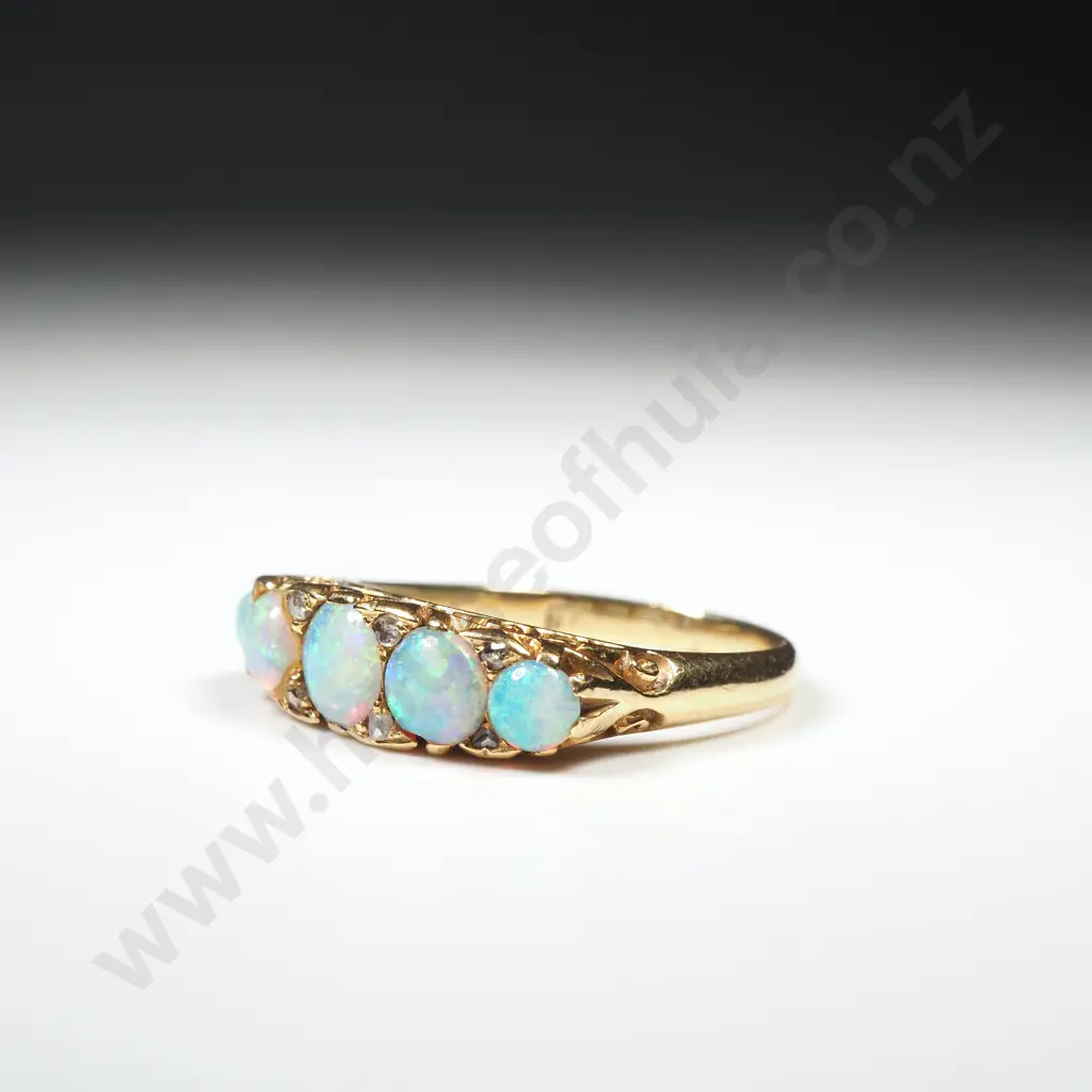 Antique 18ct Gold Opal & Diamond Ring Image 1++