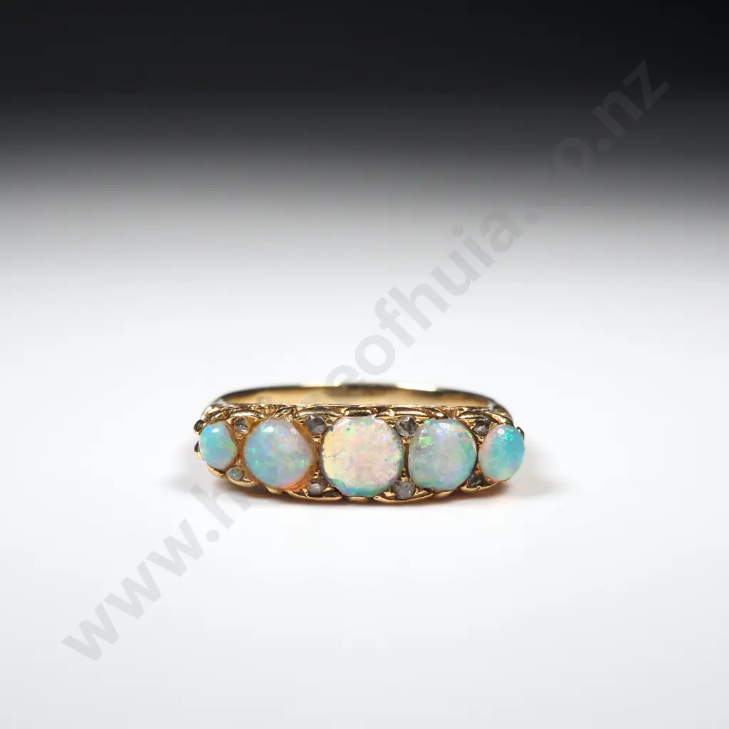 Antique 18ct Gold Opal & Diamond Ring Image 1++