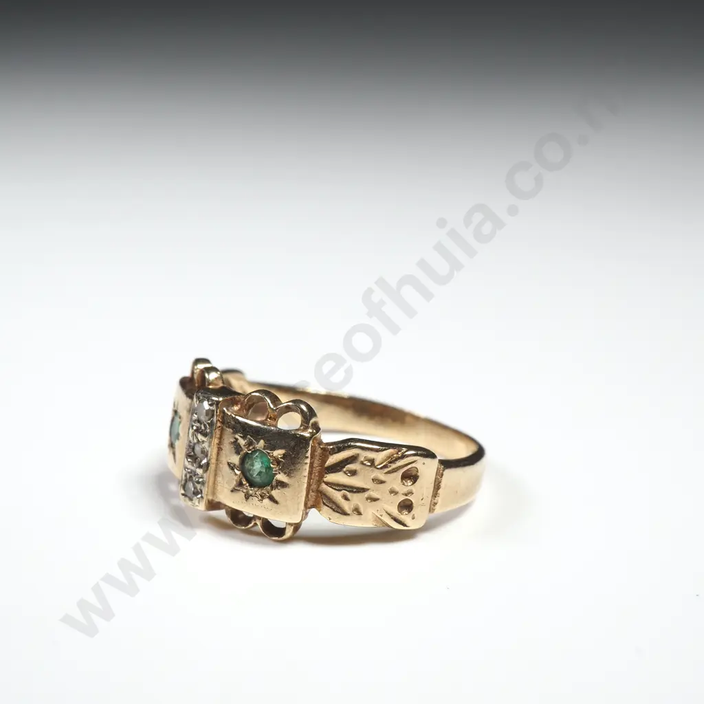 9ct Gold Peridot And Diamond Ring Image 1++