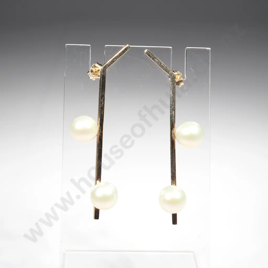 Modernist 9ct Gold Pearl Earrings Image 1++