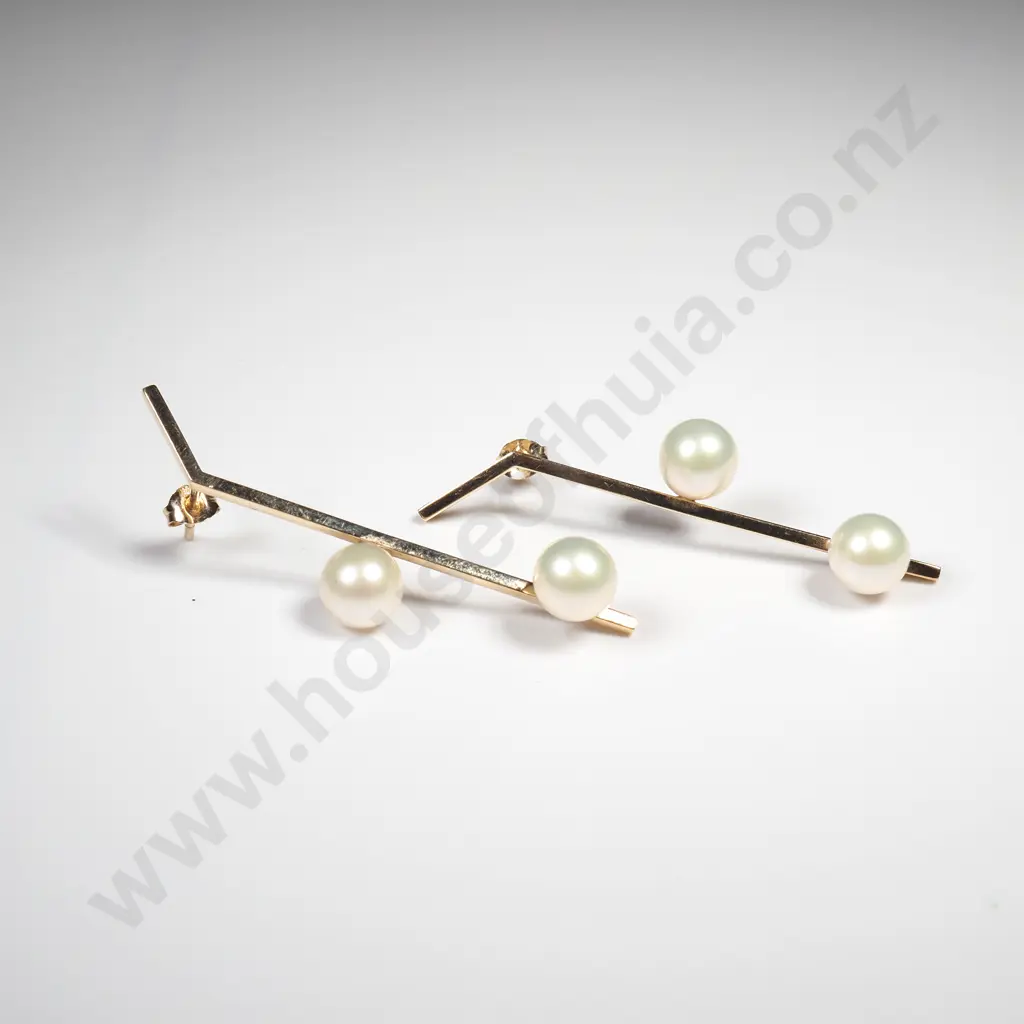 Modernist 9ct Gold Pearl Earrings Image 1++