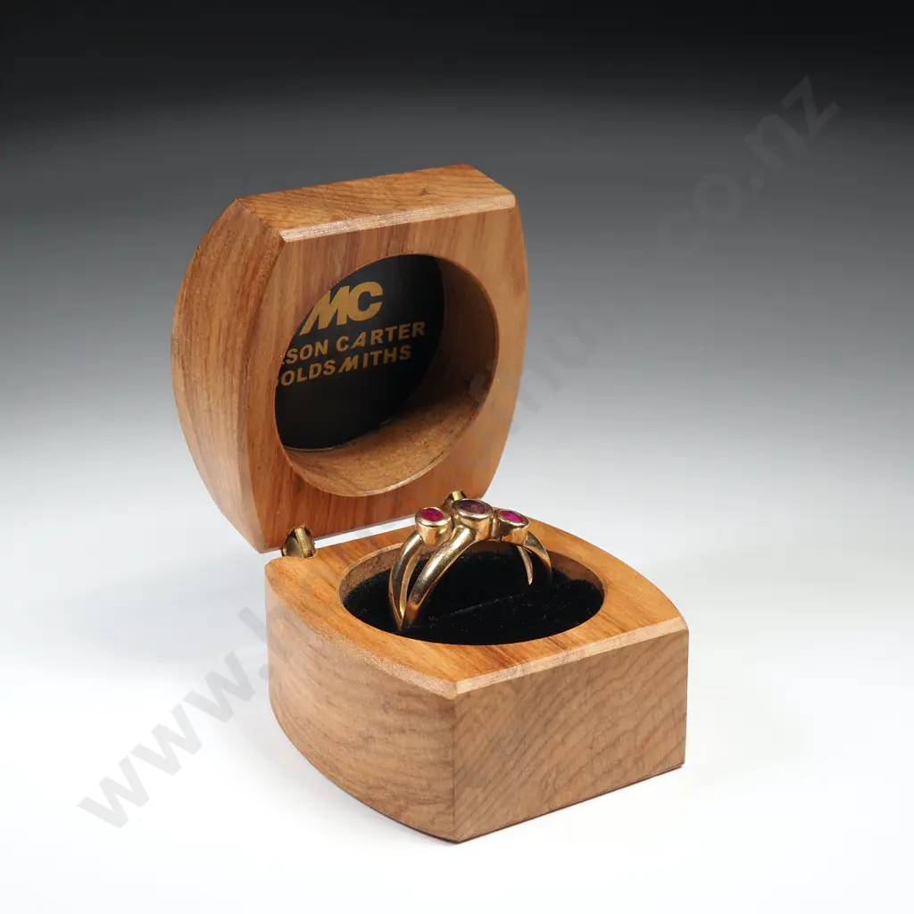 Intricate 9ct Gold Mason Carter Ring Image 1++