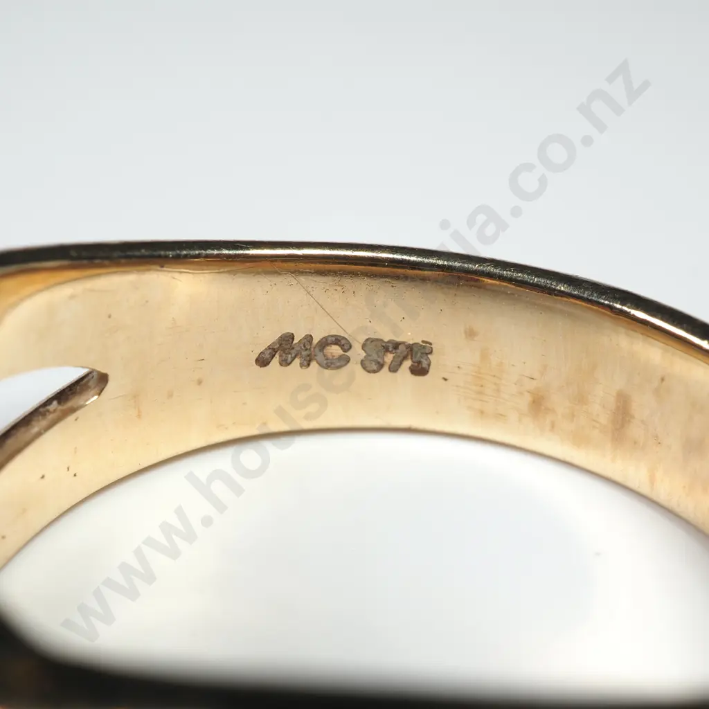 Intricate 9ct Gold Mason Carter Ring Image 1++