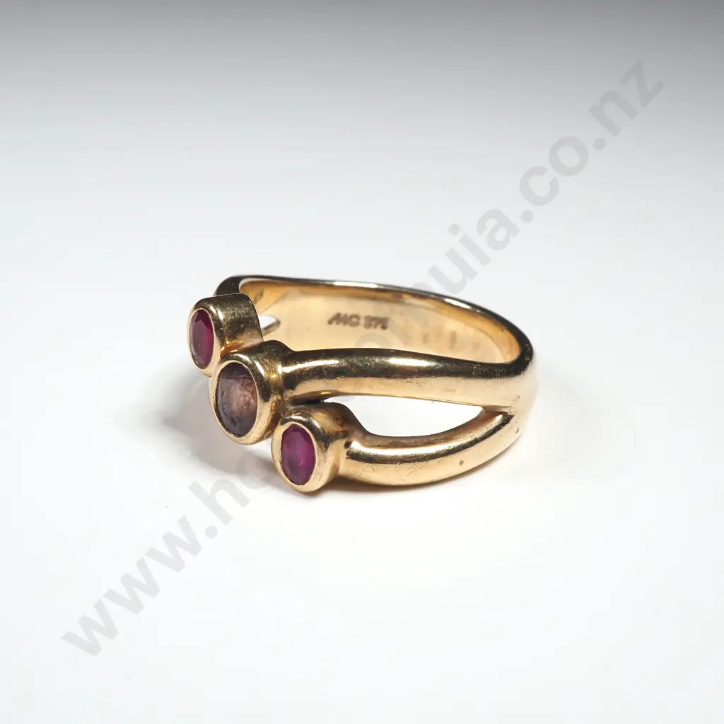 Intricate 9ct Gold Mason Carter Ring Image 1++