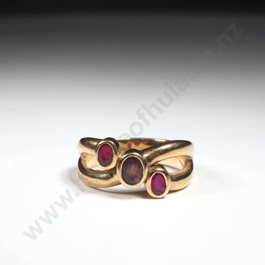 Intricate 9ct Gold Mason Carter Ring Image 1++