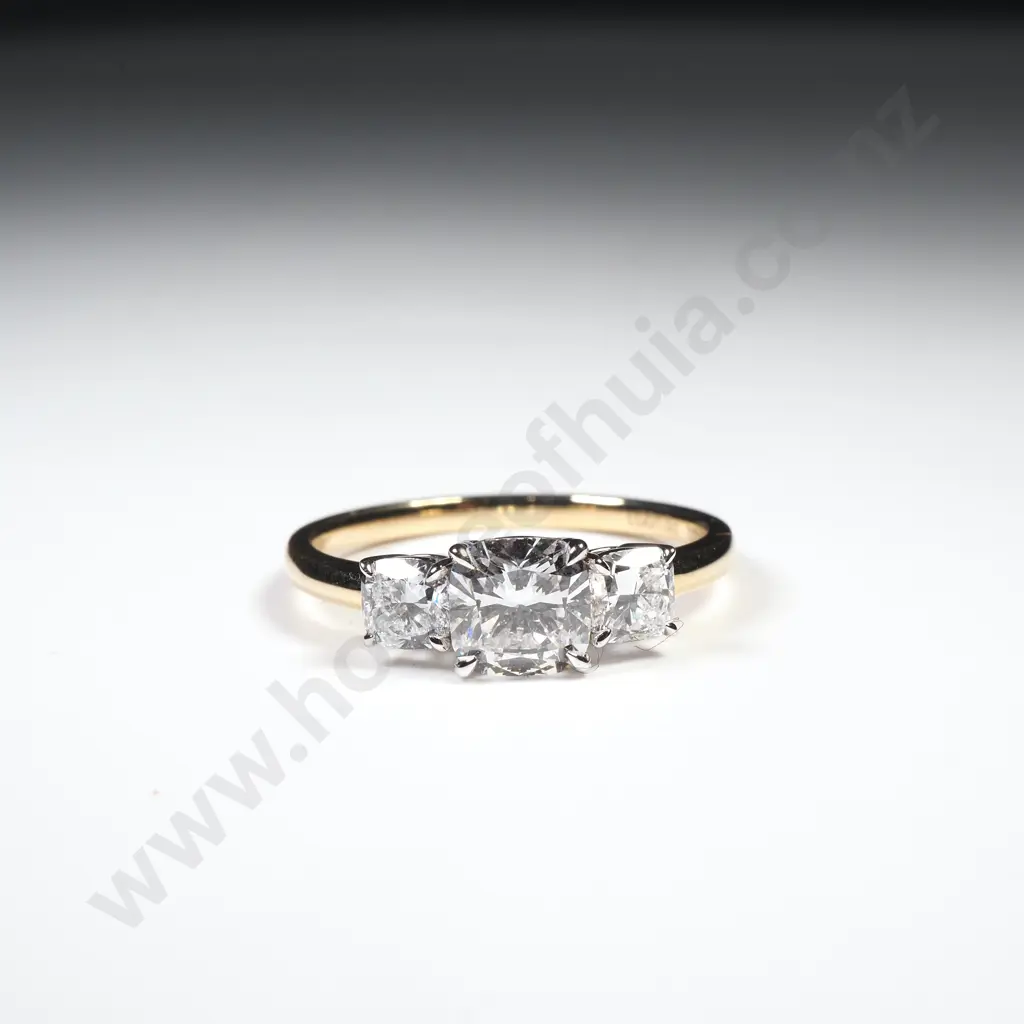 18ct Gold Tri Diamond Ring - w Valuation for $5,550.00 Image 1++