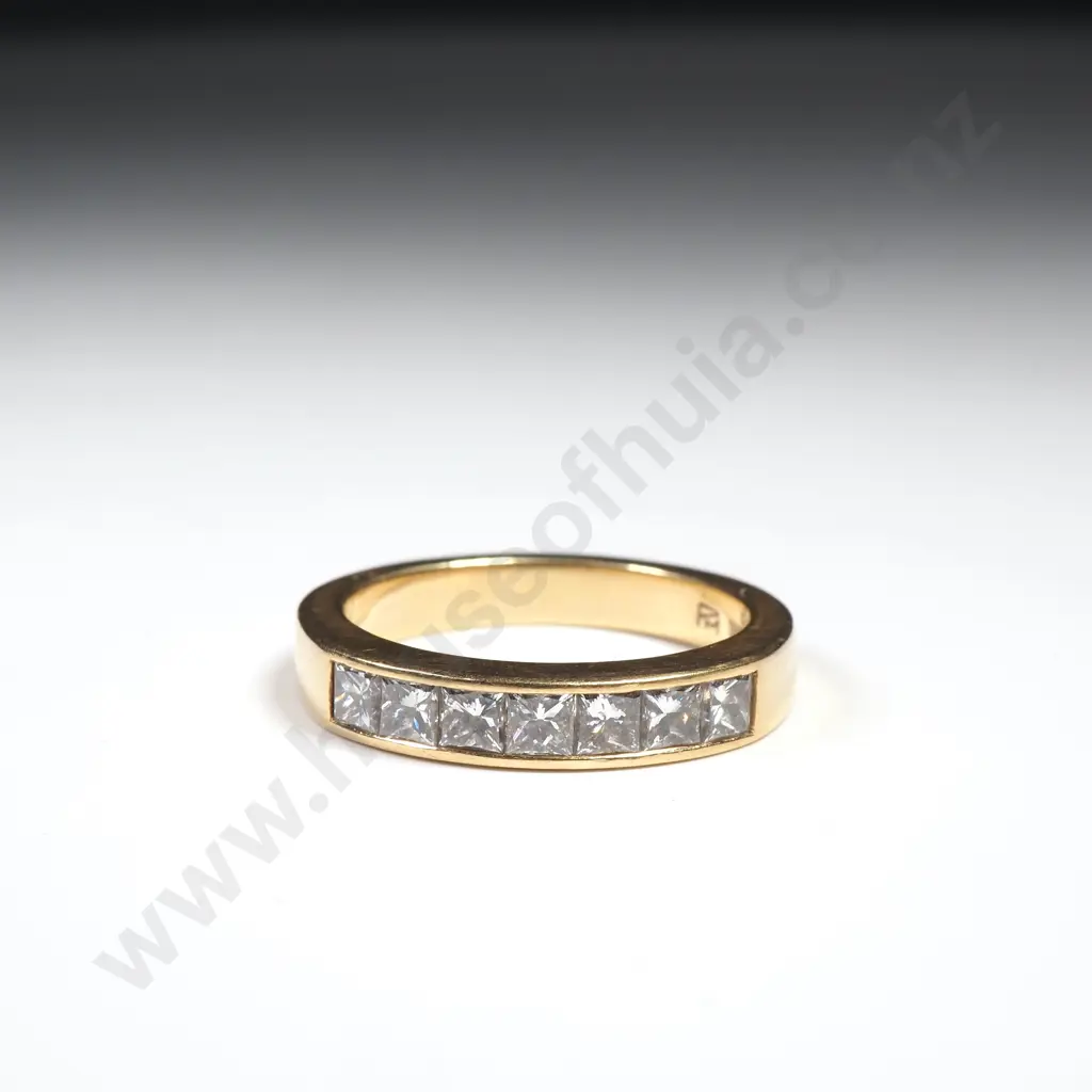 Impressive 18ct Gold Diamond Ring w Valuation for $4,312.88 Image 1++