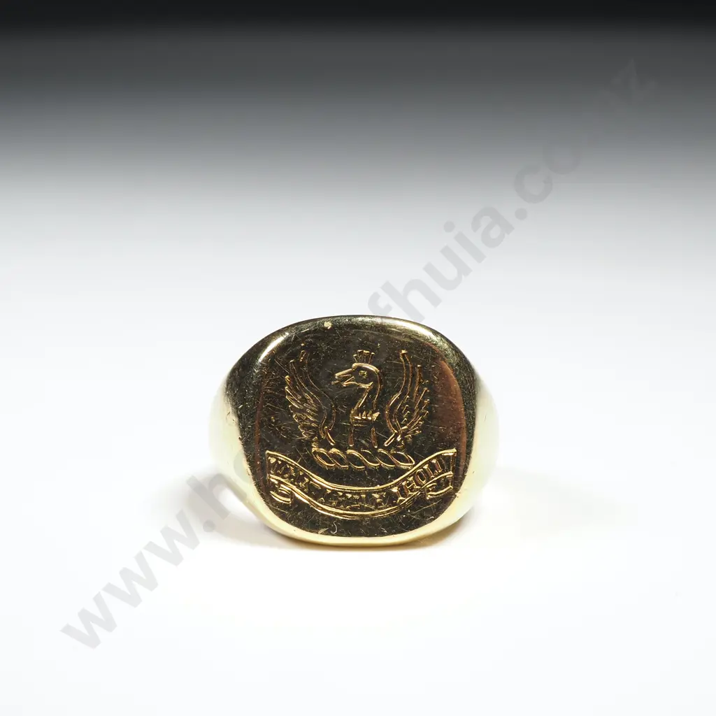 Vintage 18ct Gold Signet Ring Image 1++
