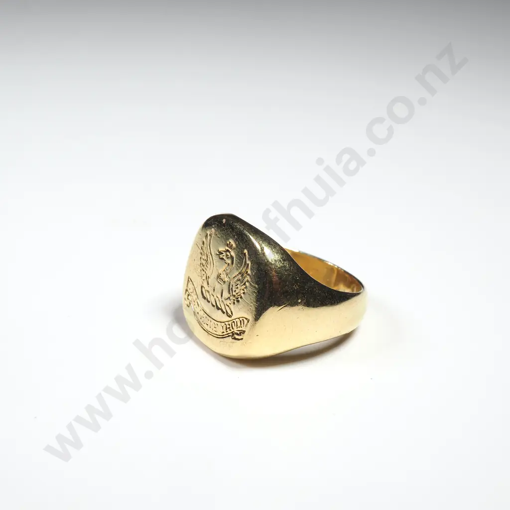 Vintage 18ct Gold Signet Ring Image 1++