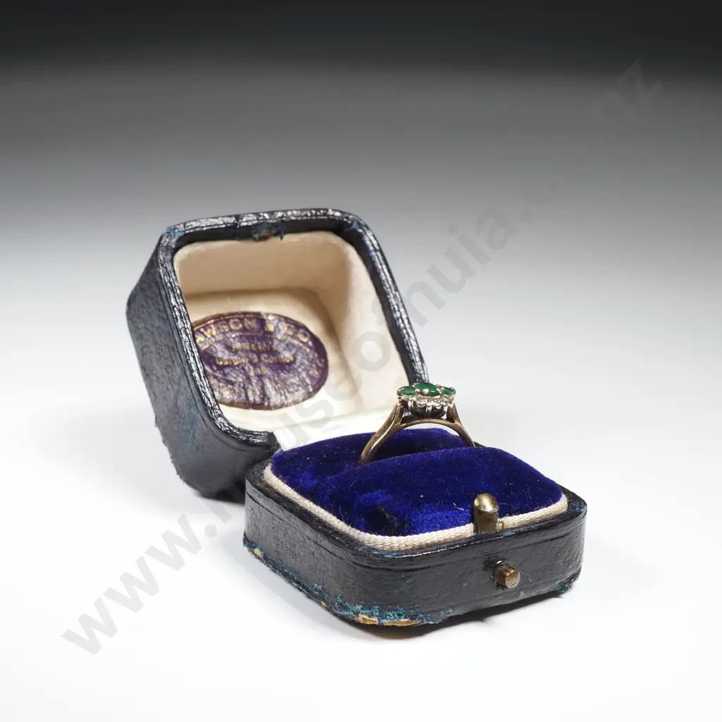Vintage 9ct Gold Diamond & Emerald Ring in Antique Box Image 1++