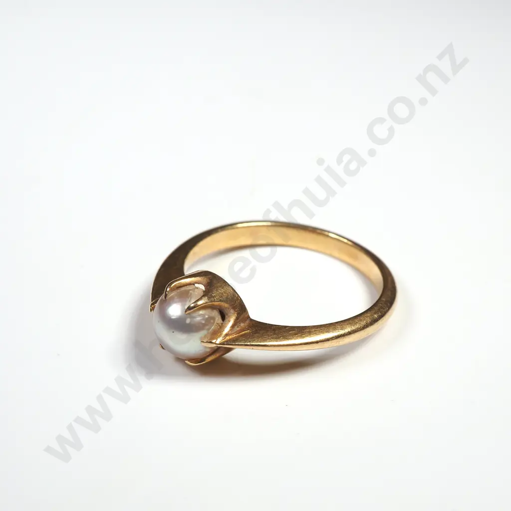 Vintage 18ct Gold Cultured Pearl Ring Image 1++