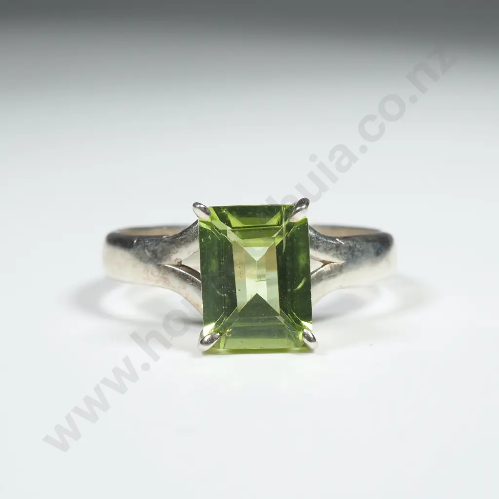 Sterling Silver Peridot Ring Image 1++