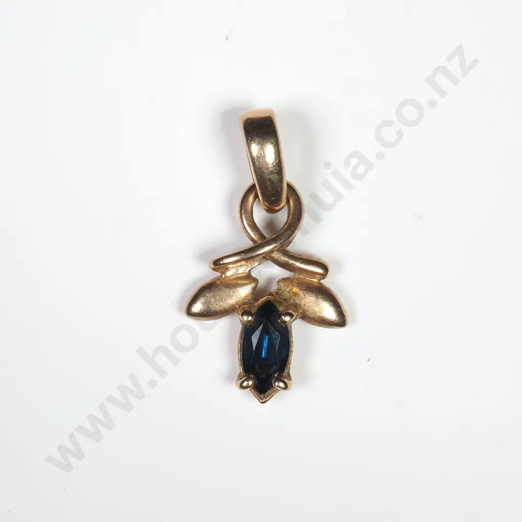 Vintage 9ct Gold Pendant Image 1++