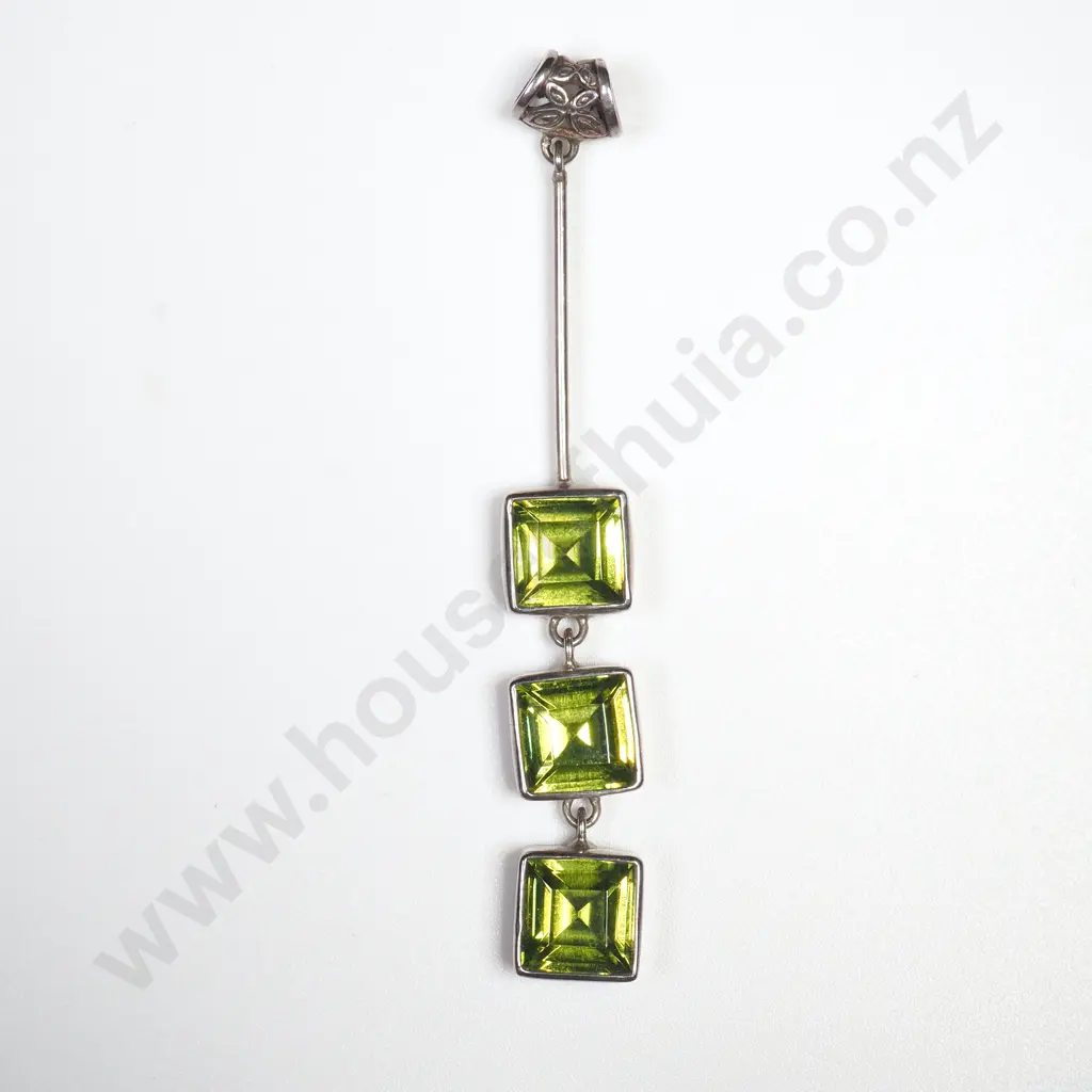 Sterling Silver Peridot Pendant Image 1++