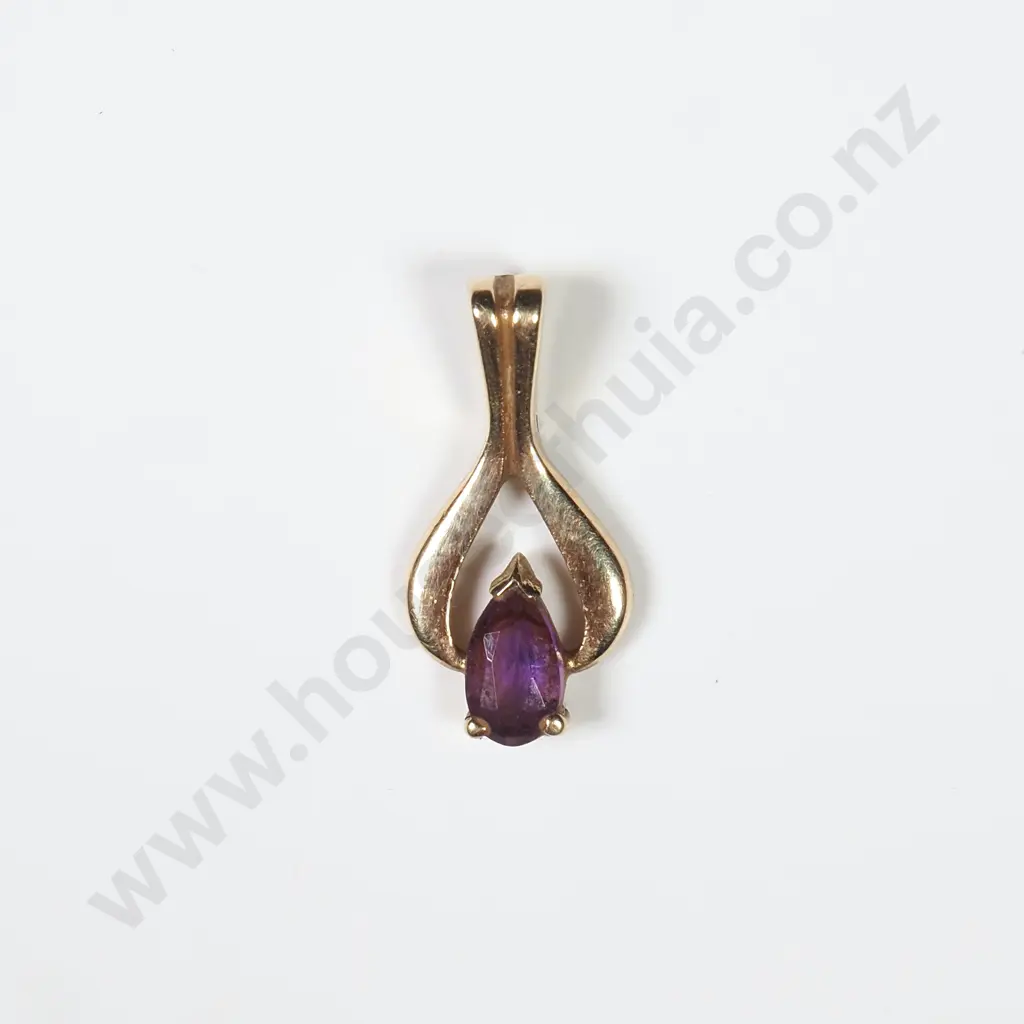 9ct Gold Pendant Image 1++