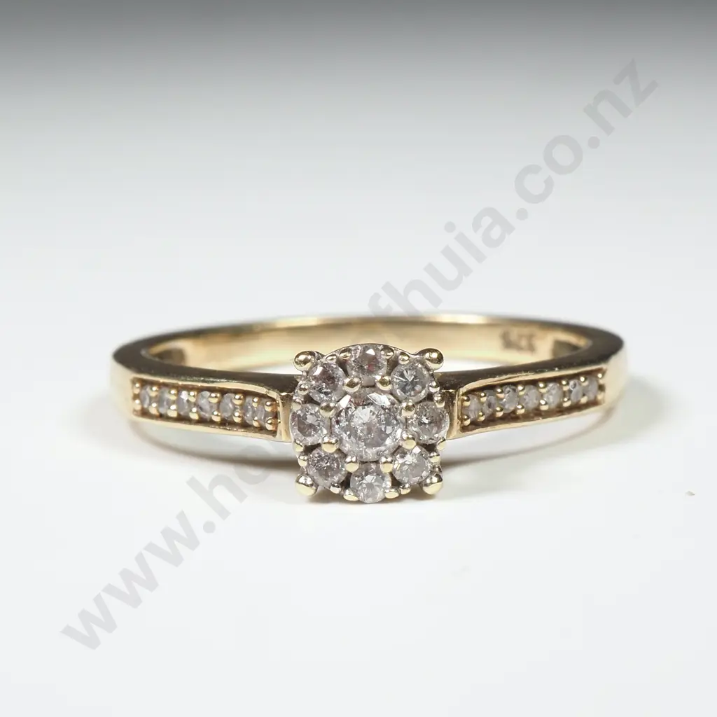 9ct Gold Diamond Ring Image 1++