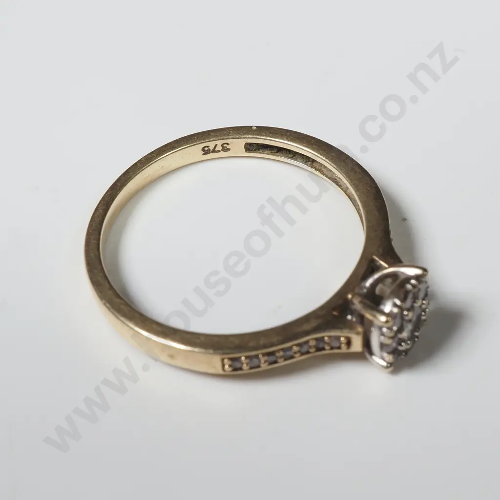 9ct Gold Diamond Ring Image 1++