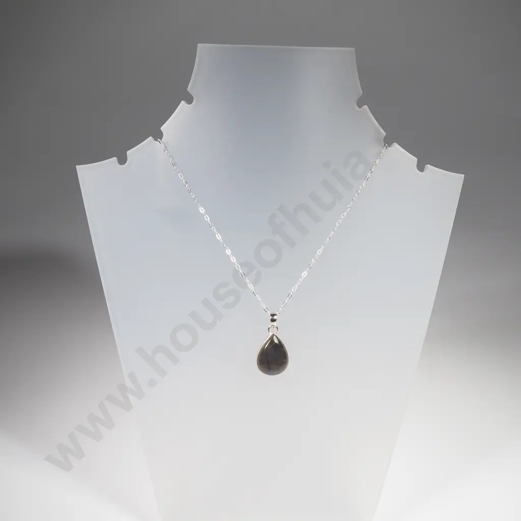 Sterling Silver Labradorite Pendant & Sterling Silver Chain Image 1++