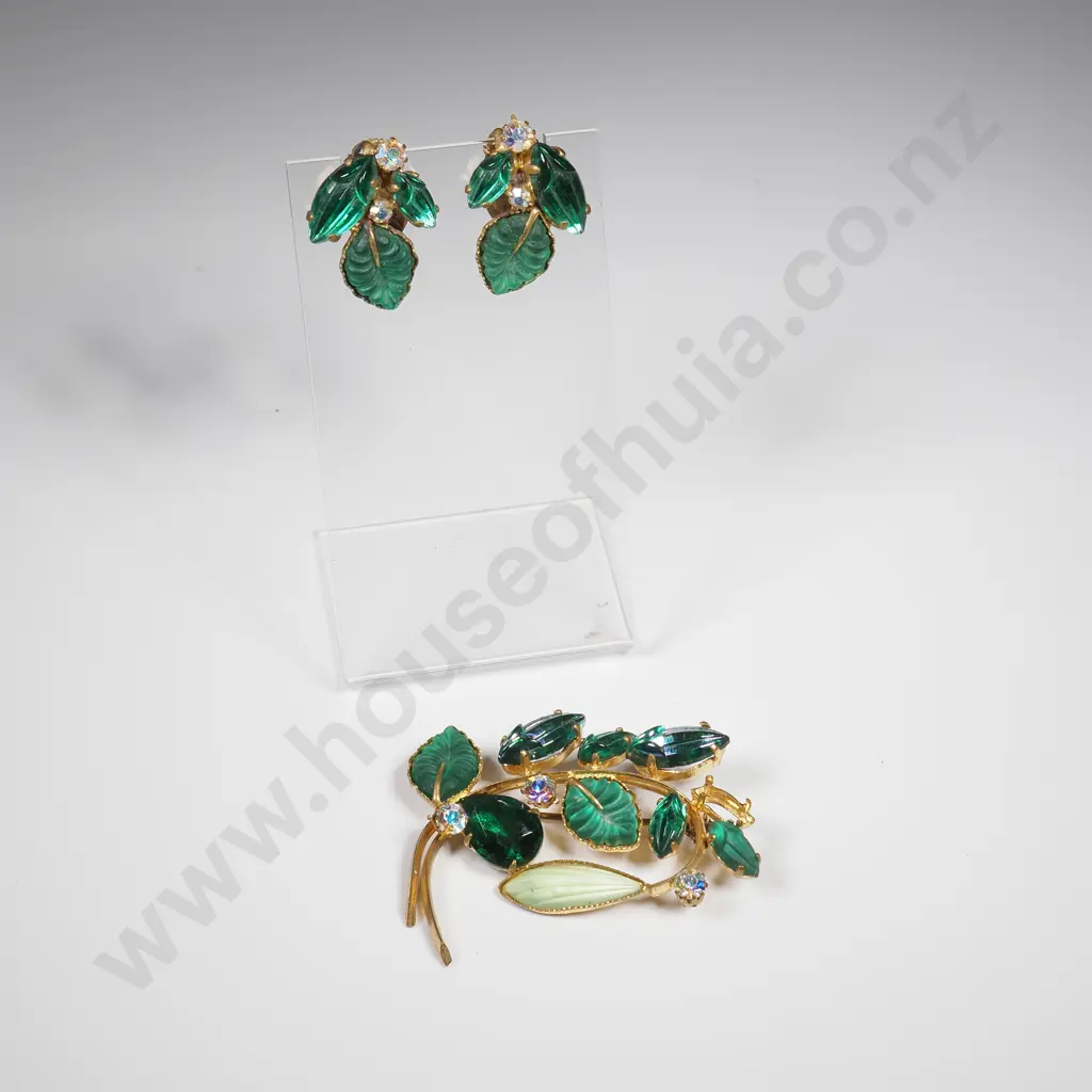 Costume Brooch & Earring Set Image 1++