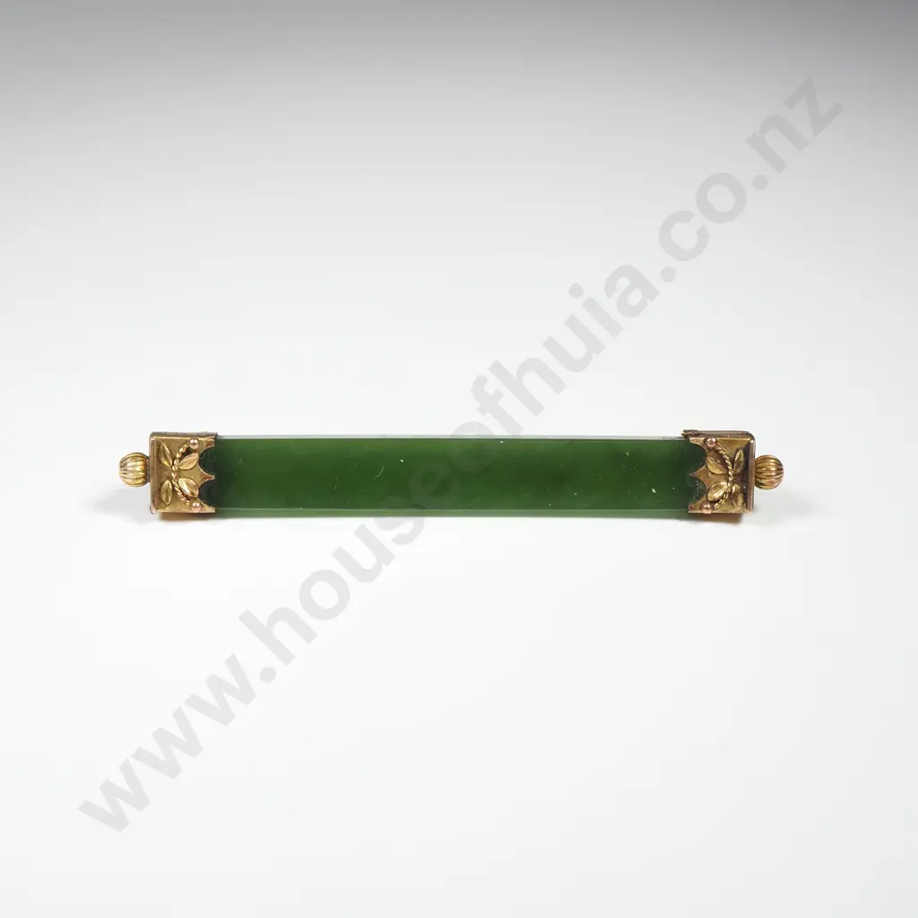 Antique 9ct Gold And NZ Greenstone Brooch Image 1++