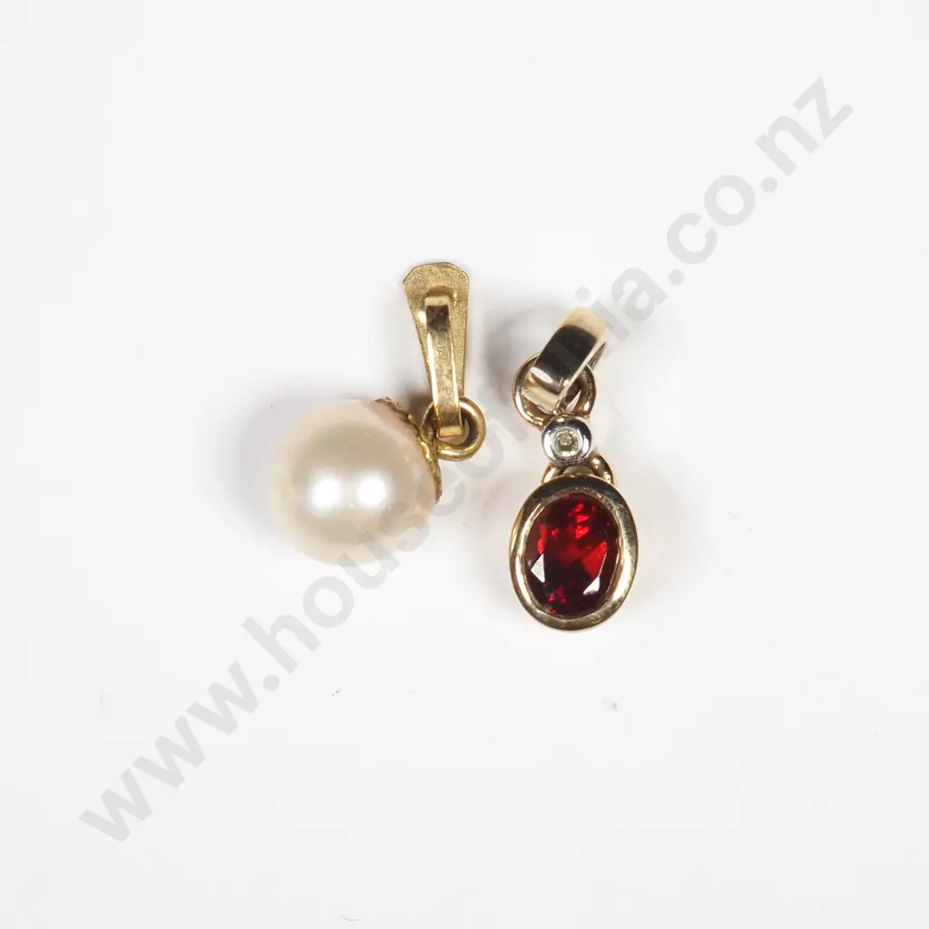 9ct Gold Garnet And Diamond Pendant And 9ct Gold And Pearl Pendant Image 1++