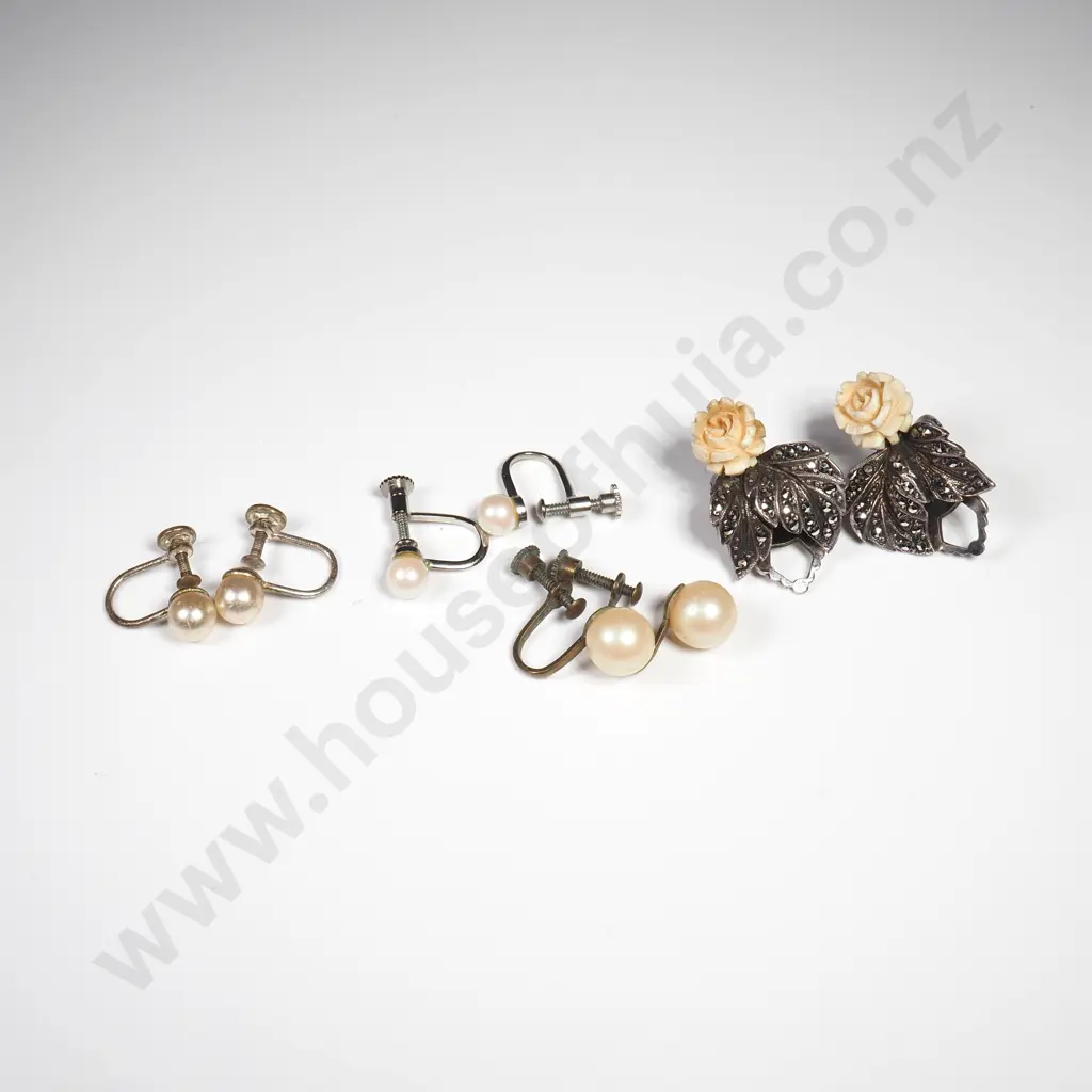 Four Pairs of Earrings Image 1++