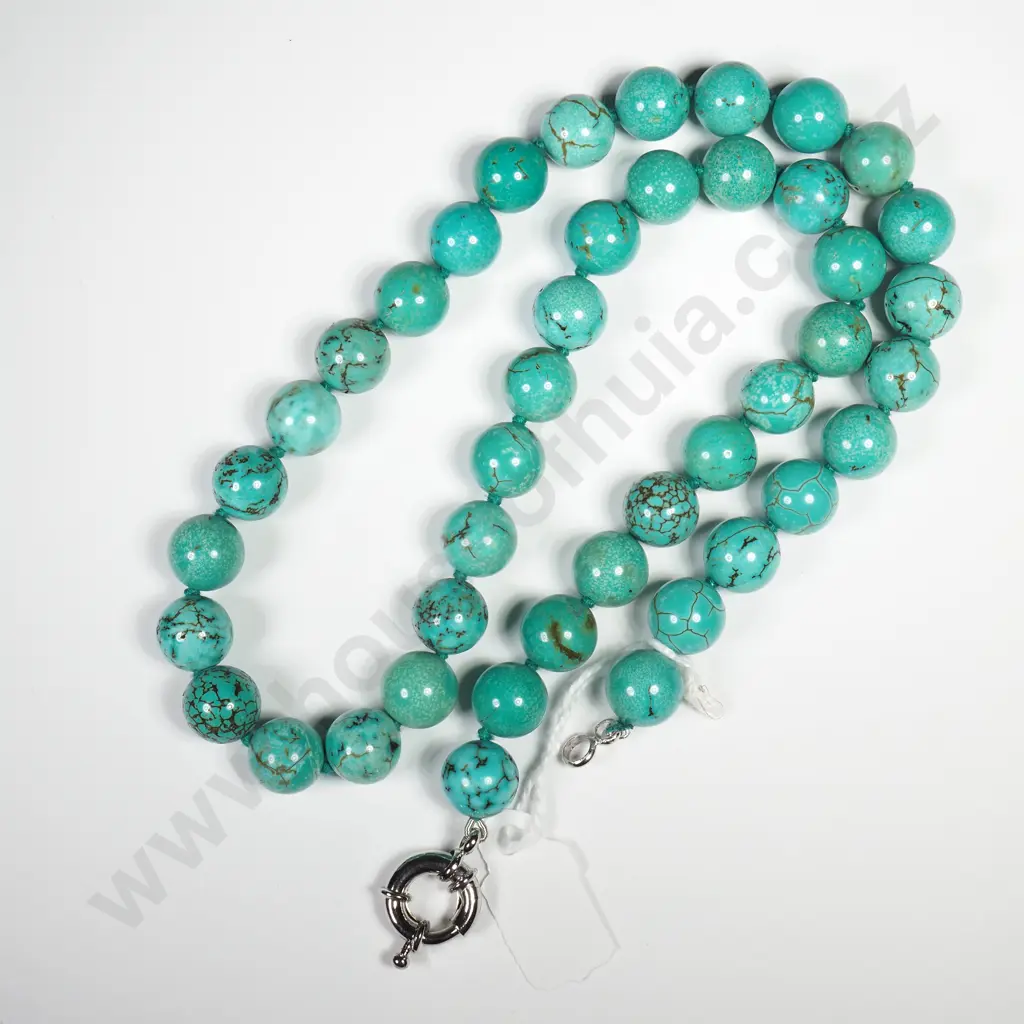 Turquoise Beaded Necklace Image 1++