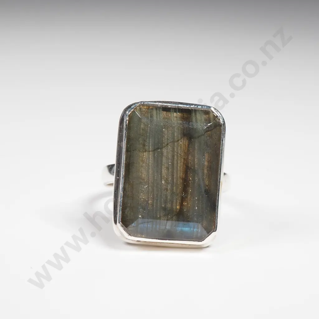 Sterling Silver Labradorite Ring Image 1++