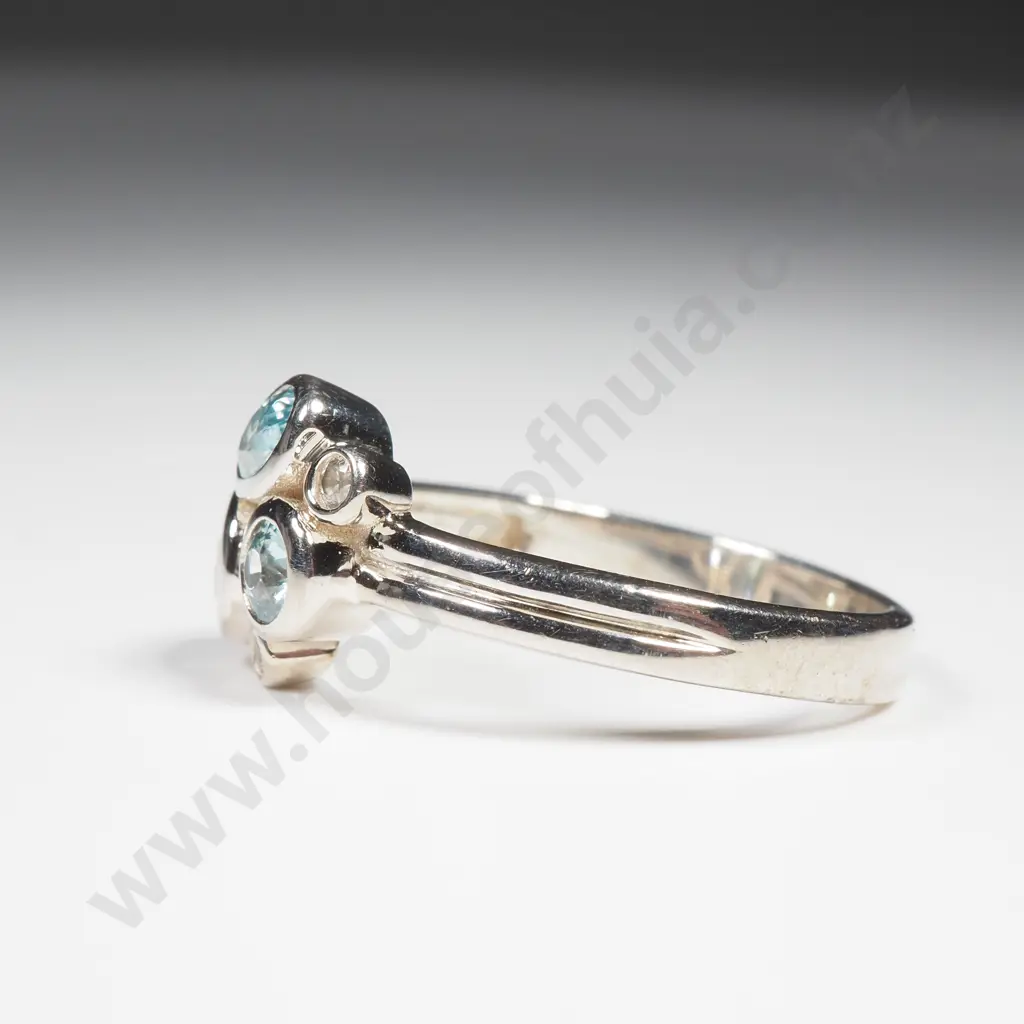 Sterling Silver Ratanakiri Blue & White Zircon Ring w Authenticity Card Image 1++