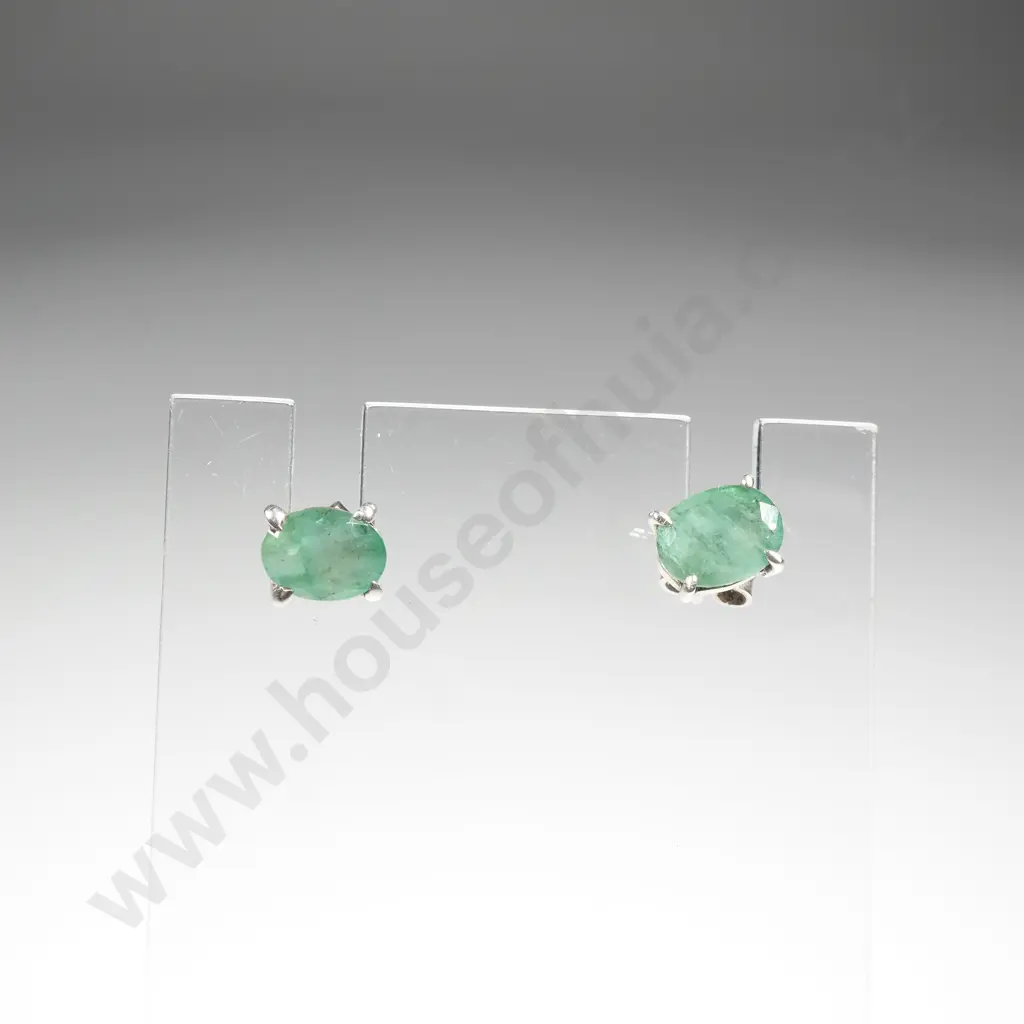 Sterling Silver Emerald Stud Earrings Image 1++