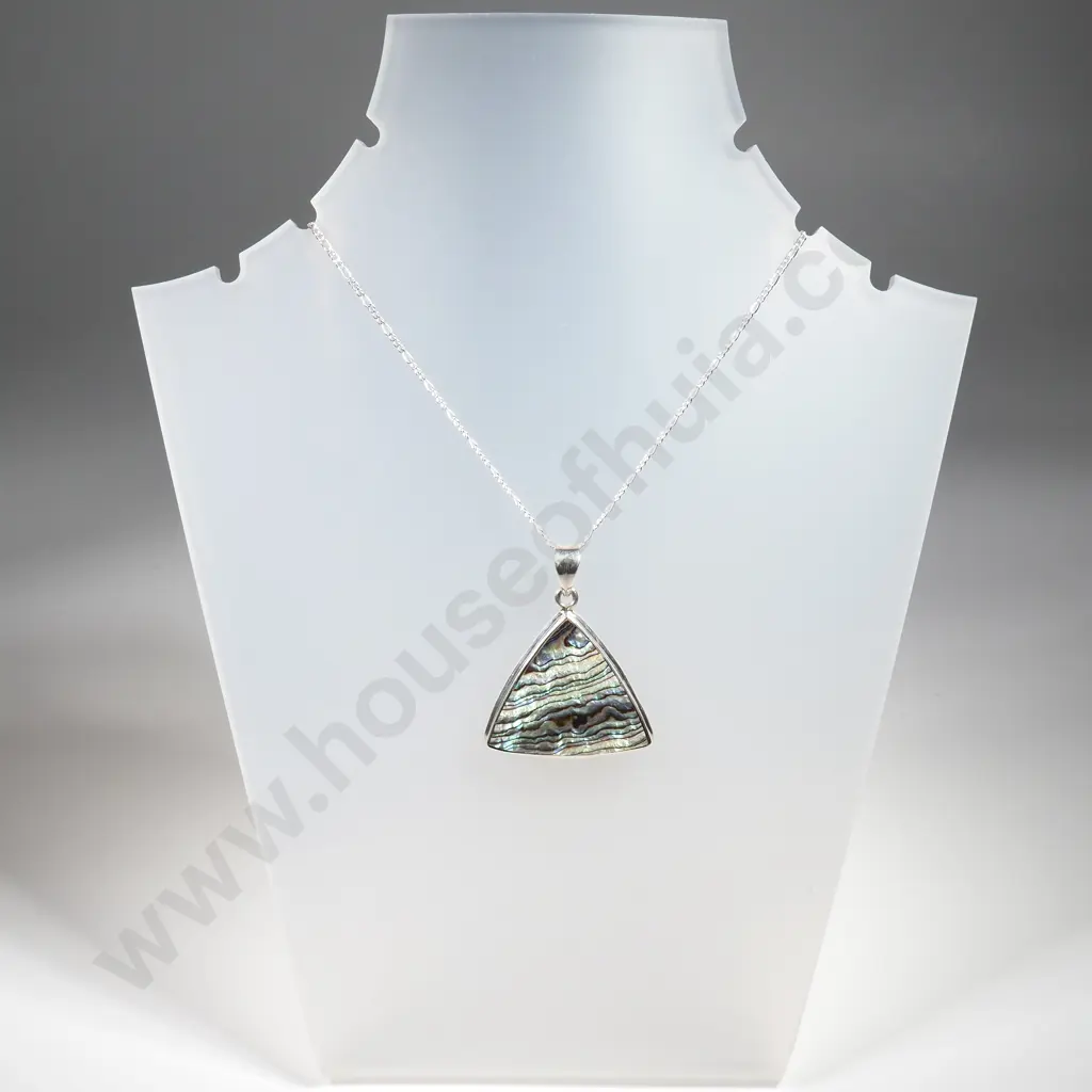Sterling Silver Labradorite Pendant & Sterling Silver Chain Image 1++