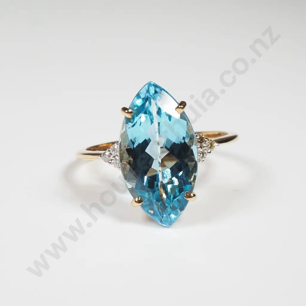 14 CT Gold Diamond & Sky Blue Topaz Ring Image 1++
