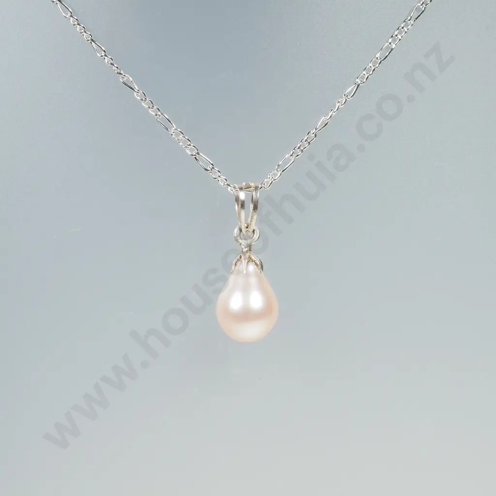 Sterling Silver Pink Pearl Pendant & Sterling Silver Chain Image 1++